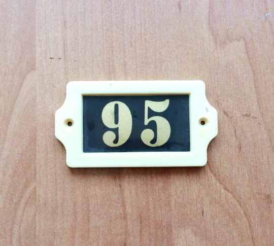 apartment door address number sign 95