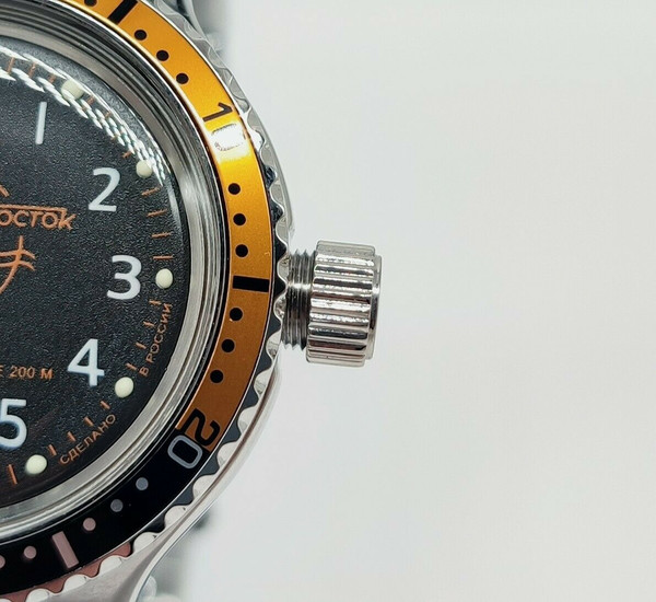 mechanical-automatic-watch-Vostok-Amphibia-Scuba-dude-Diver-Black-Orange-420380-4