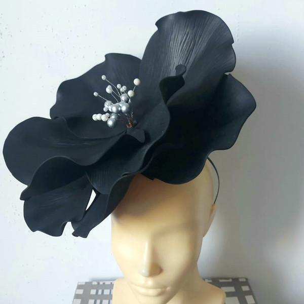 Black Anemone Fascinator (2).jpeg