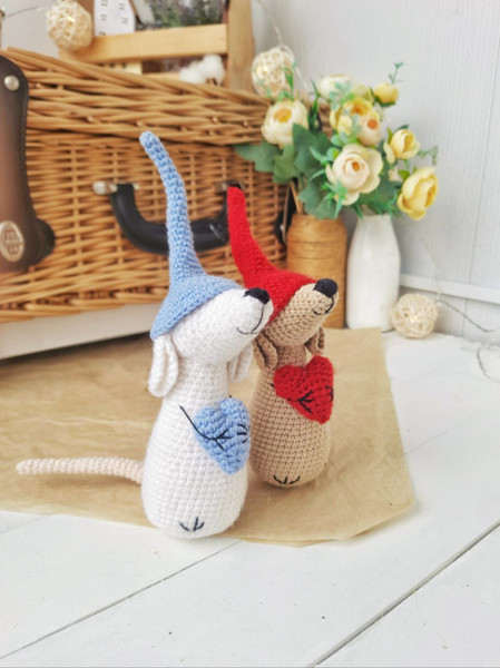 Mouse crochet pattern Valentines day amigurumi 4.jpg