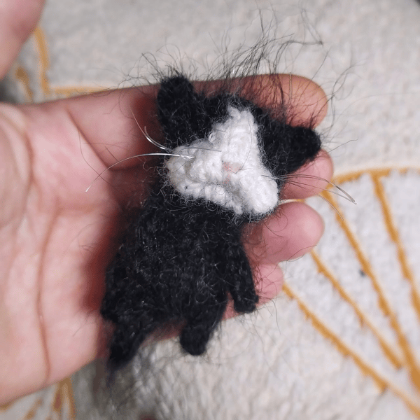 TNewborn cat knitting pattern, toy knitting pattern, amigurumi pattern, knitted kitty, kitten tutorial, how to knit cat 6.jpg