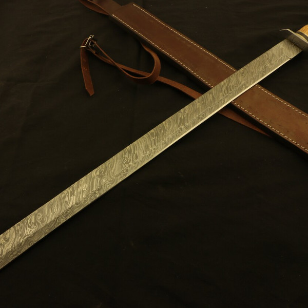 Handmade Damascus OlivePakka Wood Sword Machete Bowie.png