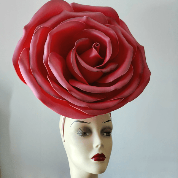 Derby hat large rose.jpg