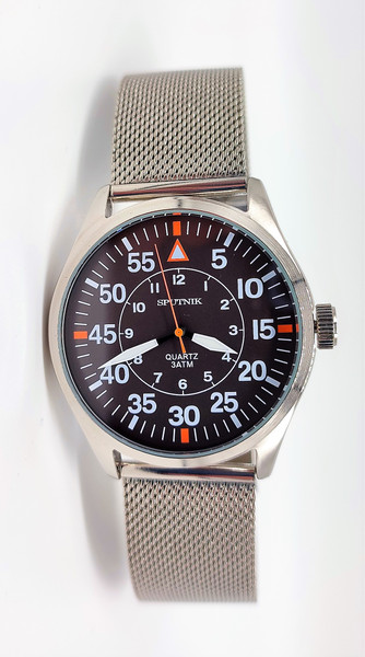 quartz-watch-Sputnik-Milanese-bracelet-4
