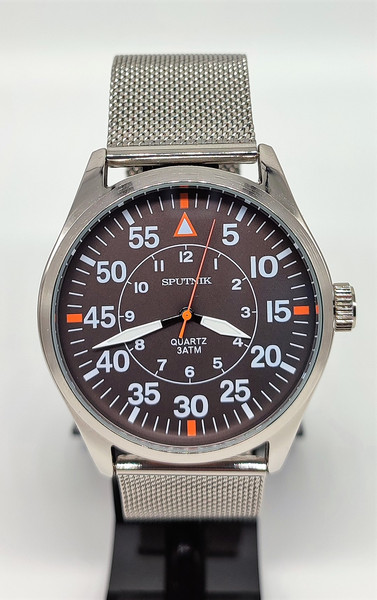 quartz-watch-Sputnik-Milanese-bracelet-2