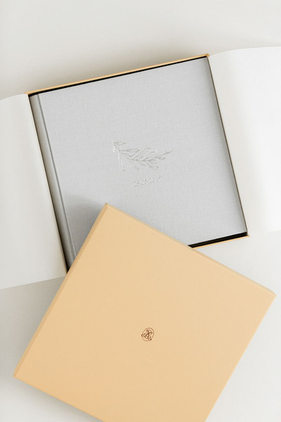 Bark-and-Berry-Cloud-vintage-linen-wedding-embossed-monogram-guest-book-photoalbum-002.jpg