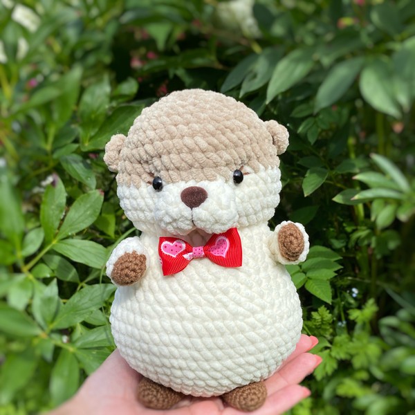 Crochet otter