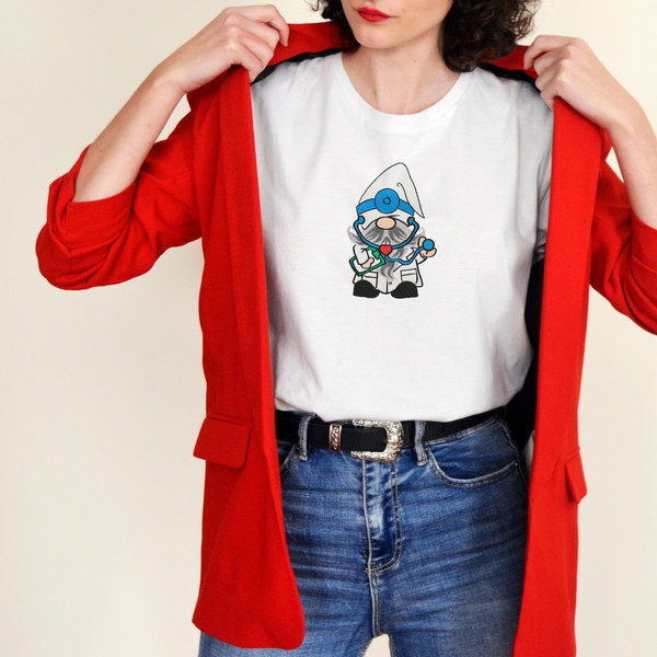 Mockup-t-shirt-girl-with-editable-color-jacket-FREEPIK.jpg