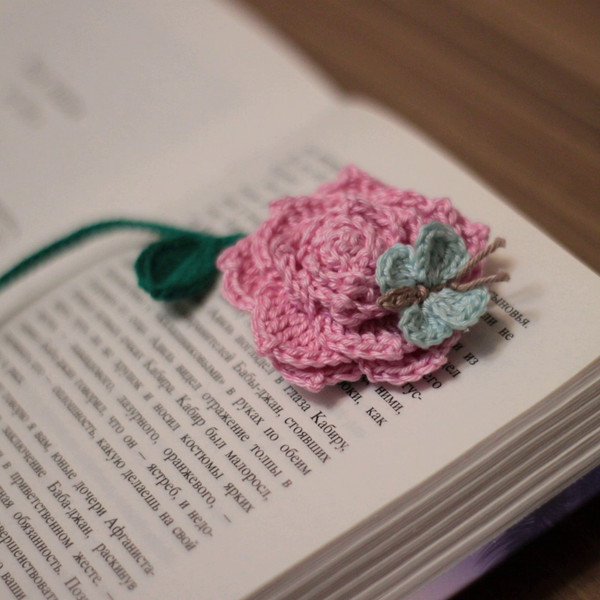 crochet bookmark rose IU5.jpg