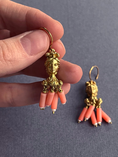 vintage-earrings-with-coral.jpg..jpg