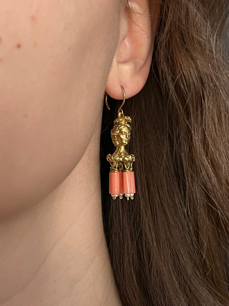 handmade_earrings_with_coral.jpg..jpg