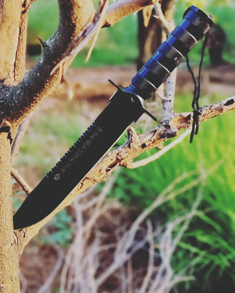 The Jungle King Wild Knife Black HandForged Knife,Damascus knife,Hunting Knife,Bushcraft knife,Handmade knives,Survival Knife.jpg