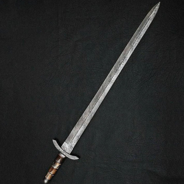 Damascus Steel Swords, Hunting Swords, Double Edges,.png