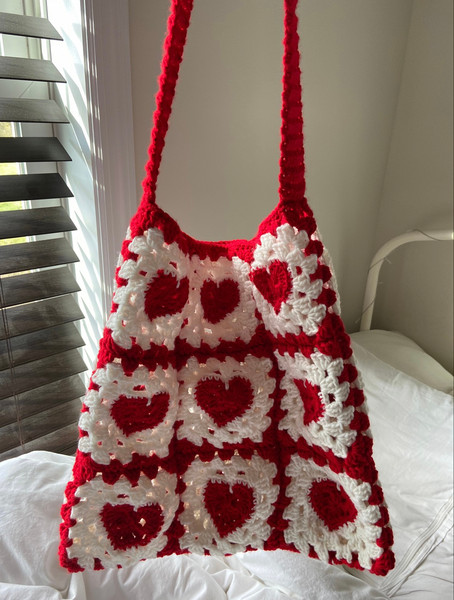 Crochet Heart Tote 