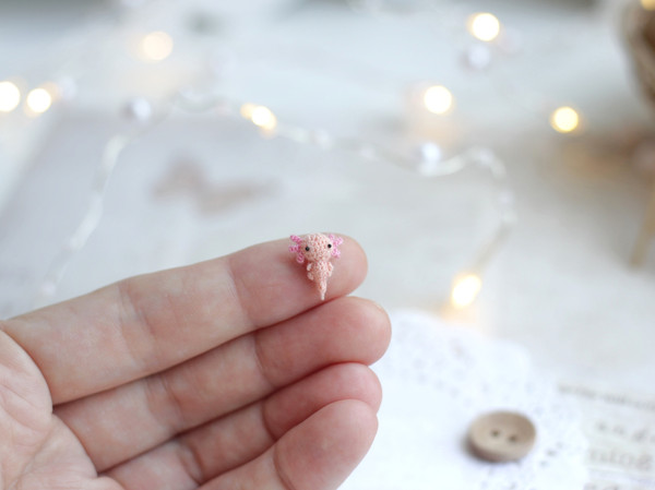 micro-crochet-axolotl-sea-animal-toy.jpeg