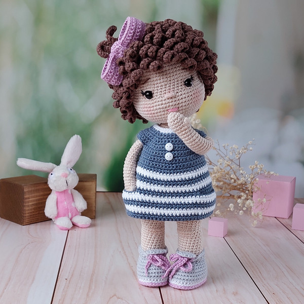 Pattern amigurumi doll