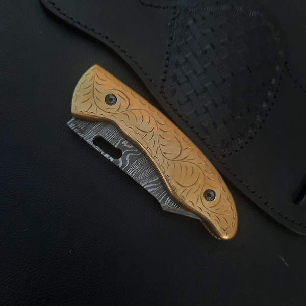 mk042b Handmade Damascus Folding Pocket knife Hunting knife 100% Handmade Damascus Steel Handle Damascus Steel with leather Sheath, MkCuatomKnife.jpg