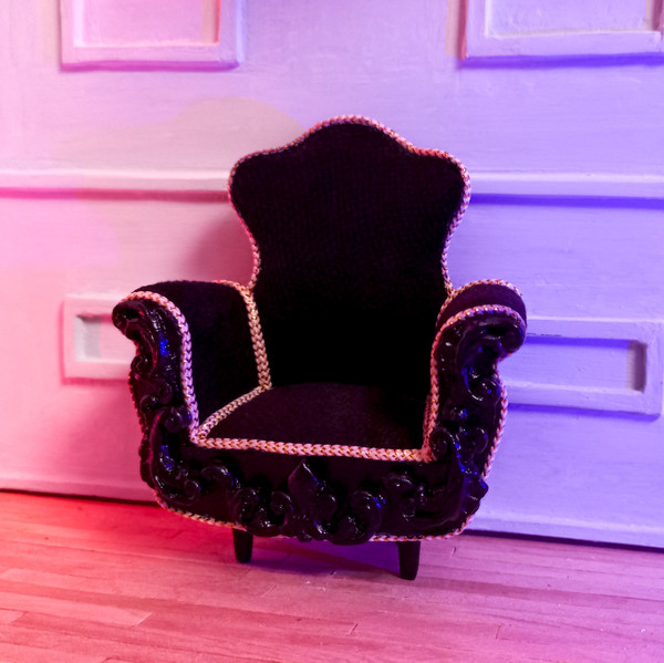 Black_Doll_Chair3.jpg