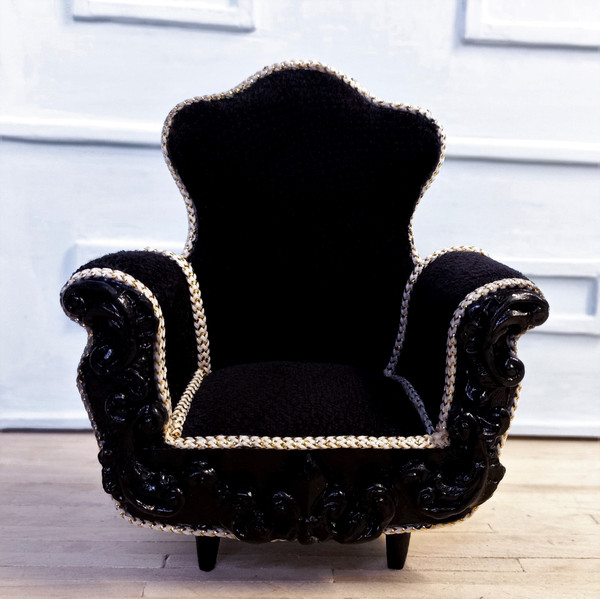 Black_Doll_Chair8.jpg