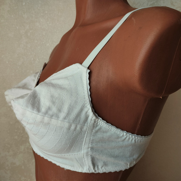 Bullet Bra Perfect Fit Circle Bra 1950 Inspired Done In Organic Woven  Cotton As Sustainable Green Projects. Make It Winsome at 126.00 INR in  Bengaluru