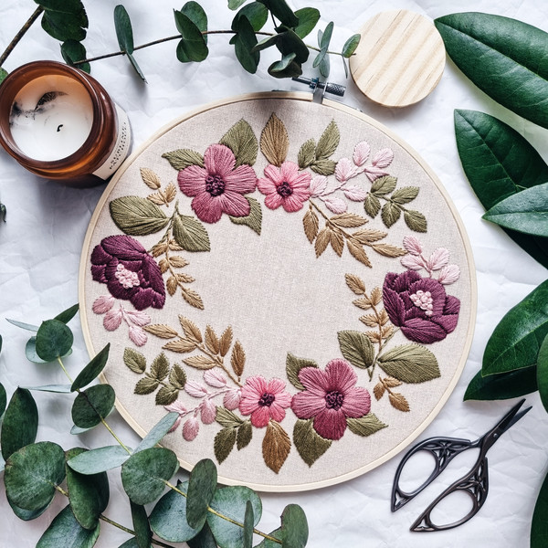 Amelia Floral hand embroidery PDF pattern floral wreath embr - Inspire  Uplift