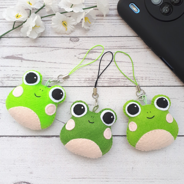 Anne Plushies Frog Plush Keychain, Kawaii Phone Charm, Purse Charm, Bag Charm, Planner Charms, Teenage Girl Gifts, Cute Gifts for Girl - Frog Plush Keychain, Kawaii