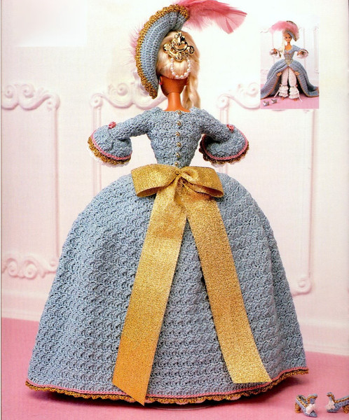 1775 French Court Dress (2).jpg