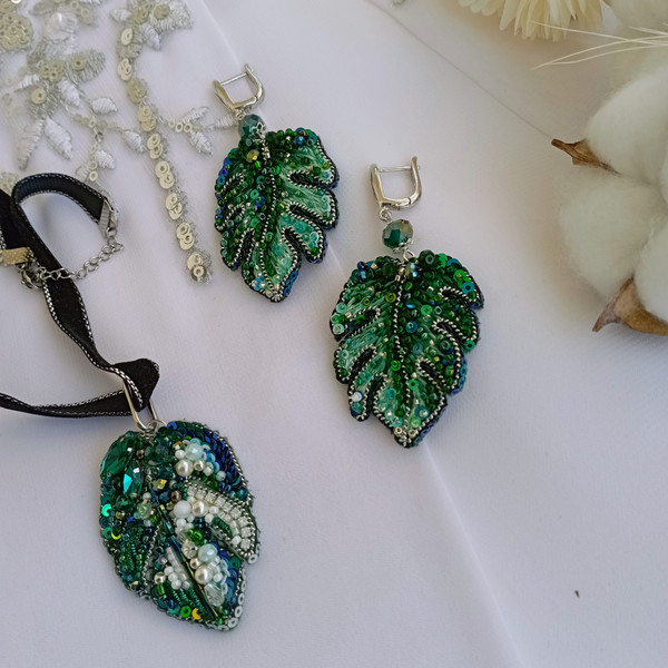 DIY kit monstera leaf bead tutorial for beginners - Inspire Uplift