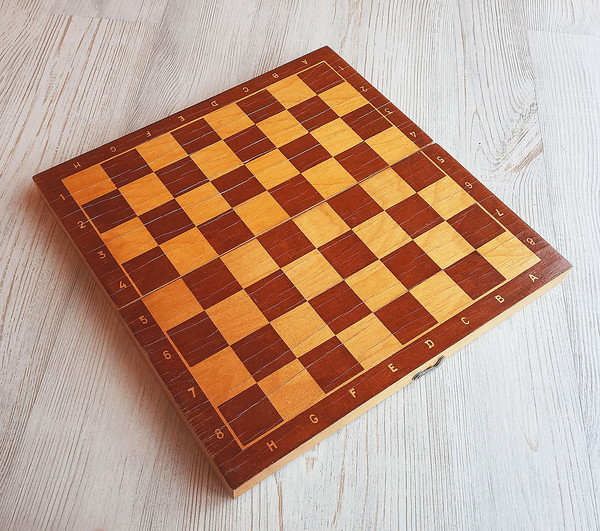 Wooden Mahogany chess board (coordinates)