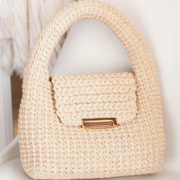 hadknit bag.jpg