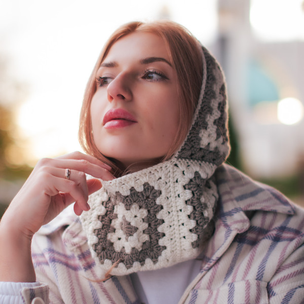 granny square hood pattern.jpg