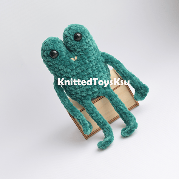 Frog Knitting Pattern, knitted amigurumi toy, toad plush toy - Inspire  Uplift