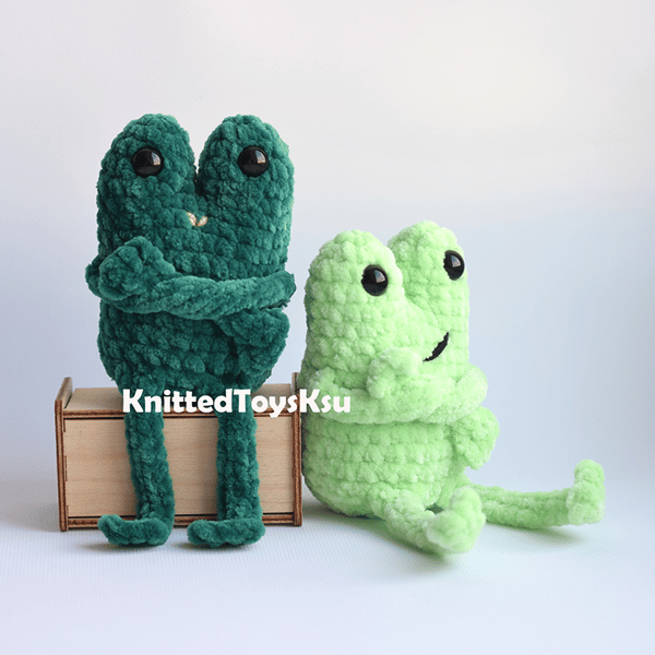 leggy-frog-crochet-pattern