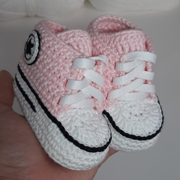 pink-sneakers-for-baby