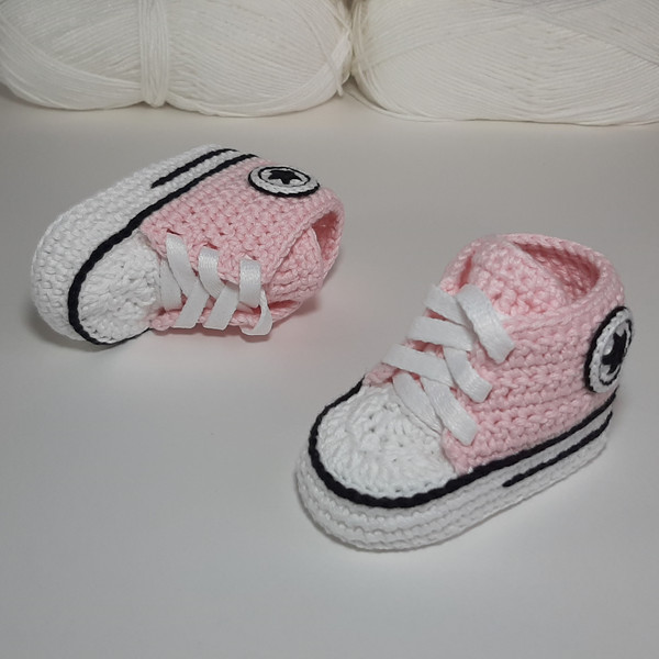 baby-girl-shoes-pink