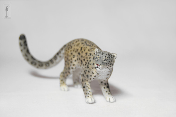 Schleich Snow Leopard Figurine