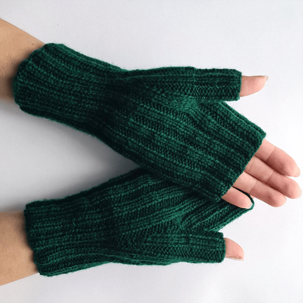 Stretchy Fingerless Gloves