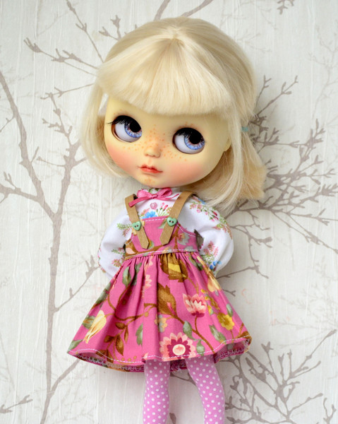 Yulia Dollhouse Blythe dress 009-03.JPG