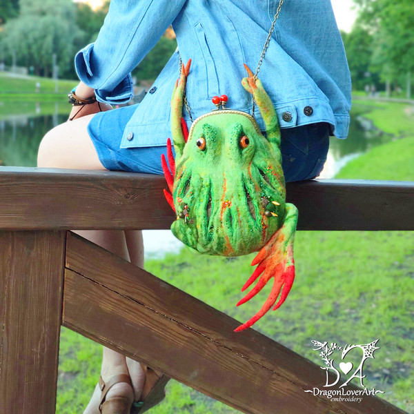 awesome frog felt bag.jpg