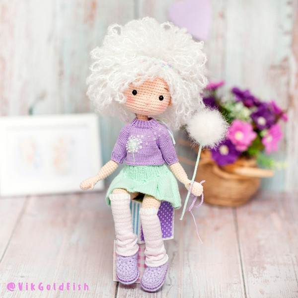 Amigurumi pattern doll