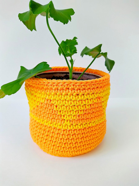 crochet flower pot cover pattern.jpg