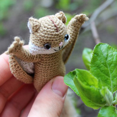 Flying-squirrel-amigurumi