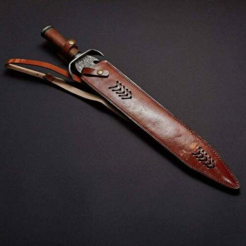 Masterpiece-of-Swordsmithing Hand-Forged-Damascus-Steel-Gladiator-Sword-20-with-Walnut-Wood-Handle (3).jpg