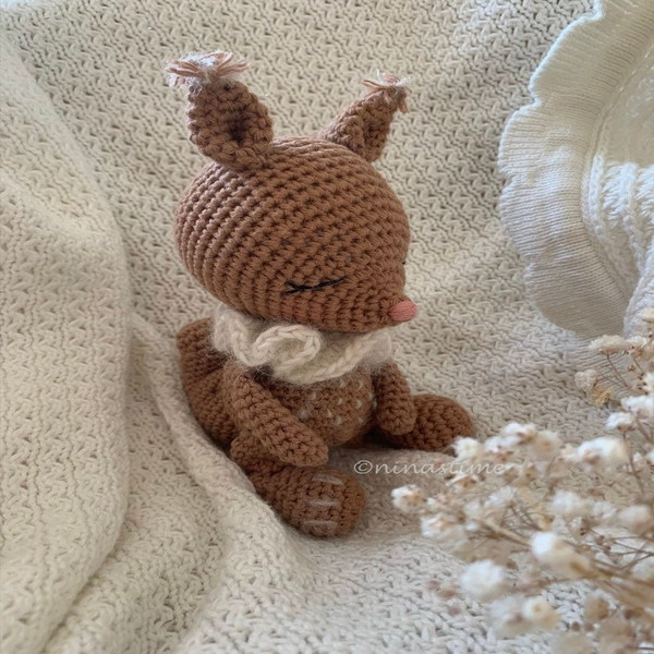 1080x1080_Crochet pattern squirrel Maple  Häkel Anleitung Baby Eichhörnchen  Amigurumi English+Deutsch PDF  © Link - 8.jpg