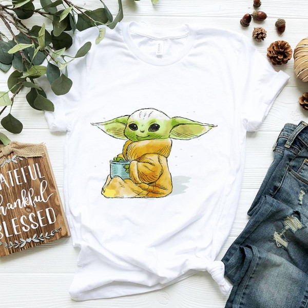 Star Wars The Mandalorian The Child Drink Soup Illustration T-Shirt.png