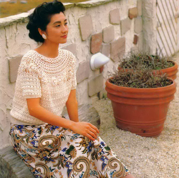 Summer Blouse Crochet Pattern - Floral Raglan.jpg