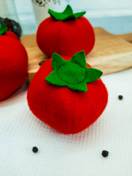 Felt Tomato Sewing Pattern and Tutorial, DIY Felt Food Templ - Inspire ...