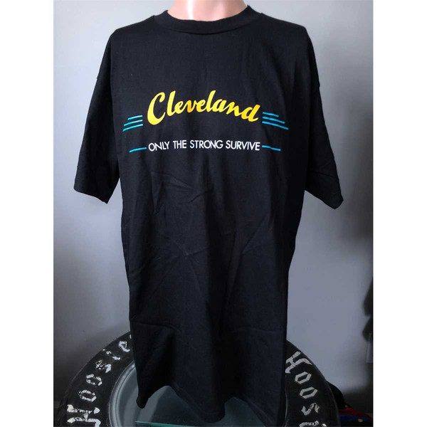 MR-652023155949-deadstock-cleveland-only-the-strong-survive-t-shirt-xl-image-1.jpg