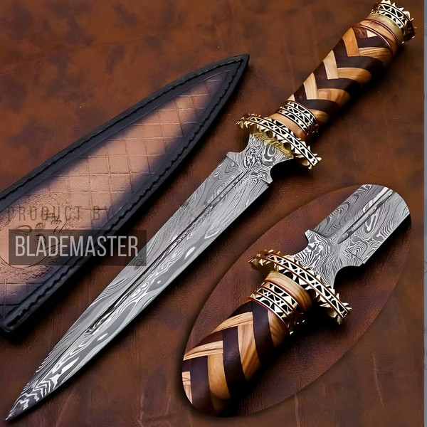 https://www.inspireuplift.com/resizer/?image=https://cdn.inspireuplift.com/uploads/images/seller_products/1683722204_Custom-Damascus-Hunting-Knife-with-FREE-Leather-Sheath-Hand-Forged-High-Quality-Damascus-Steel-Blade1.jpg&width=600&height=600&quality=90&format=auto&fit=pad
