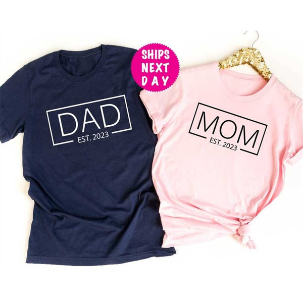 MR-115202305319-dad-est-2023-shirt-mom-est-2023-tee-baby-announcement-tee-image-1.jpg